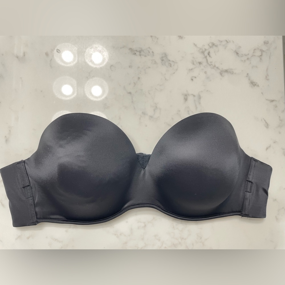 Cacique 42B black strapless bra with 2 sets removable straps Lane Bryant